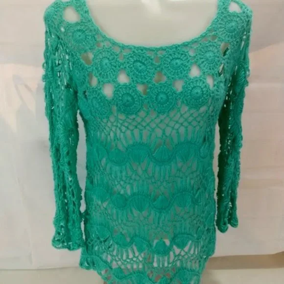 Roz & Ali: Crochet teal sweater. Size small. - Picture 1 of 6